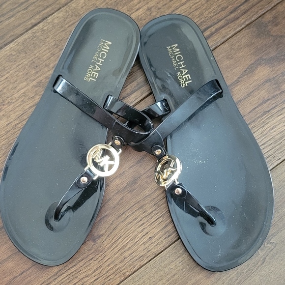Michael kors sandals - Picture 1 of 1